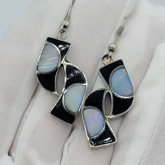 Unique Earrings Silvertone Iridescent Curve Earrings #1126 - Picture 9 of 10